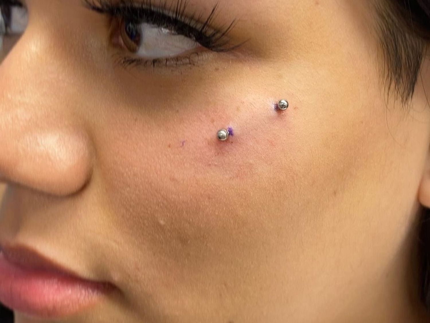 Anti-Eyebrow